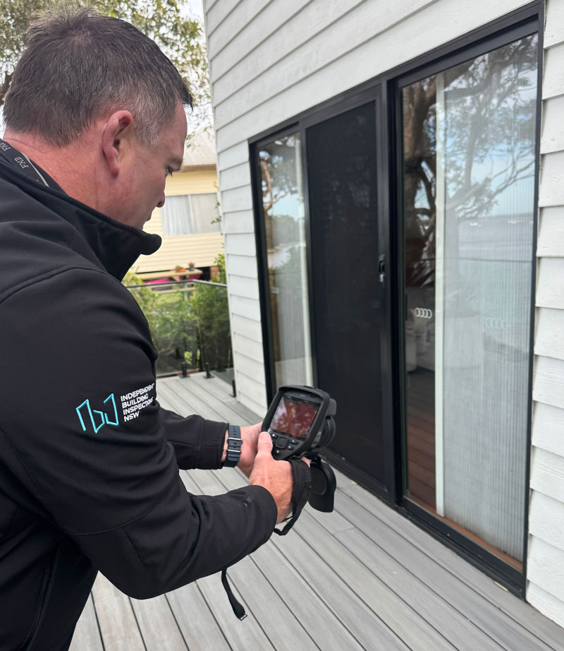 thermal imaging inspection of a home